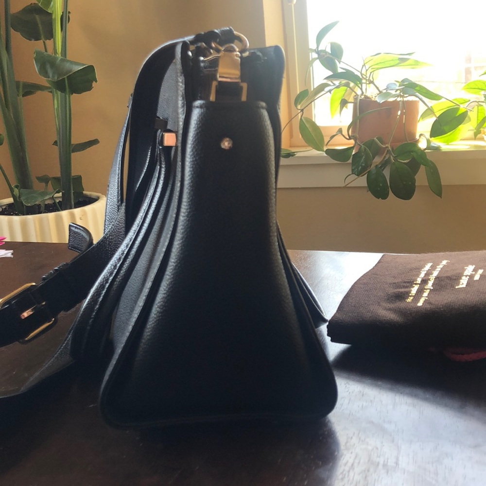 Kate Spade Purse - Picture 4 of 6